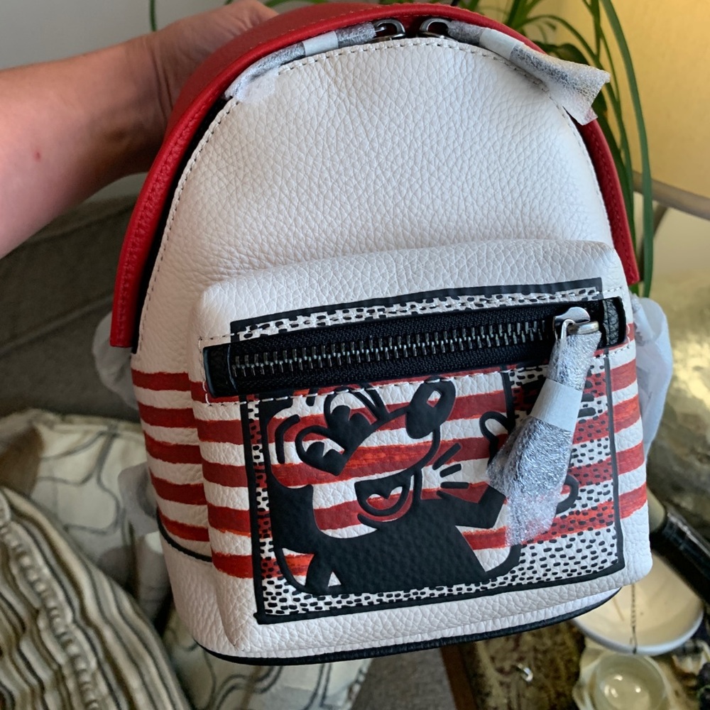 Authentic COACH Pebbled leather L.Edition Mickey Mouse small backpack/Crossbody - Picture 3 of 12